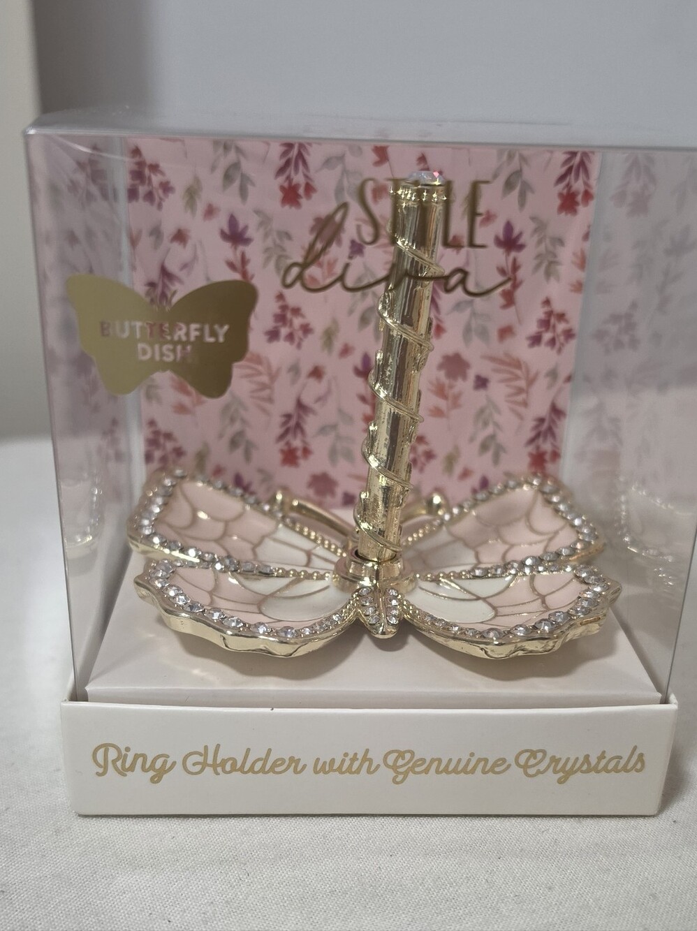Butterfly Ring Holder Jewelry Stand in Pink and Gold - Picture 3 of 5
